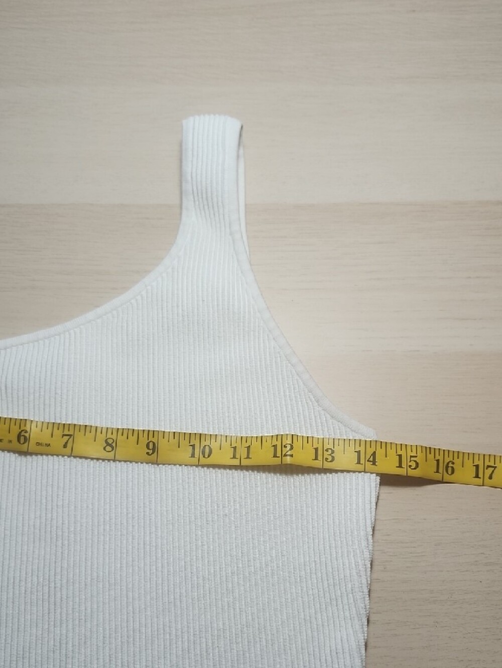 ARITZIA BABATON White Sculpt Knit One-Shoulder Ribbed Crop Top - Picture 8 of 14